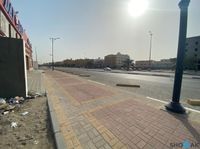 معرض كبير على شارع الملك سعود  Shobbak Saudi Arabia