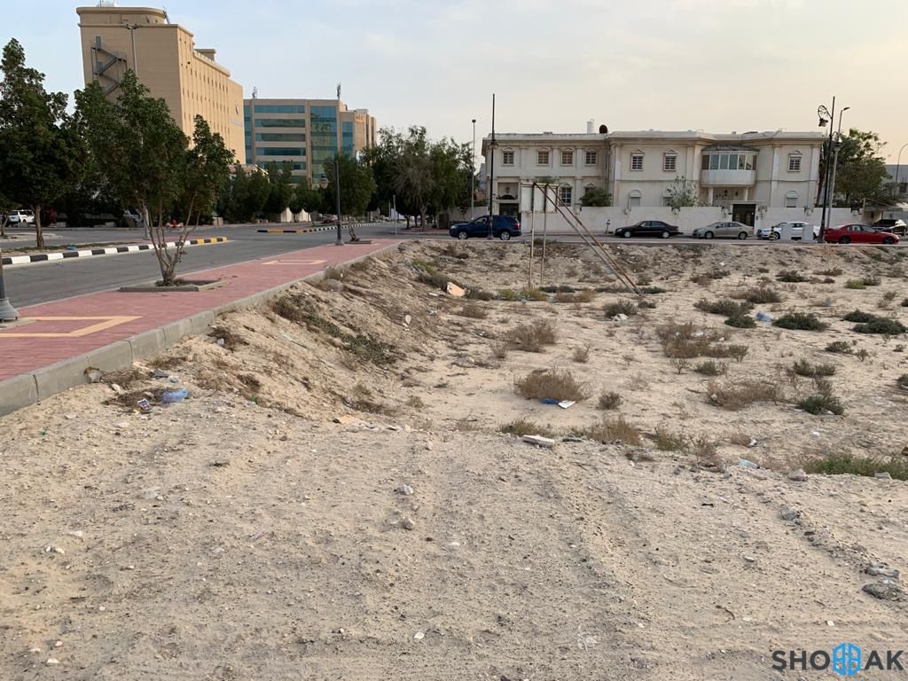 ارض للبيع - شارع الامير خالد بن فهد- حي الحزام الاخضر  شباك السعودية