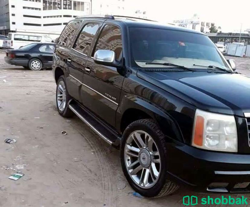كاديلاك اسكاليد 2004  شباك الإمارات العربية المتحدة