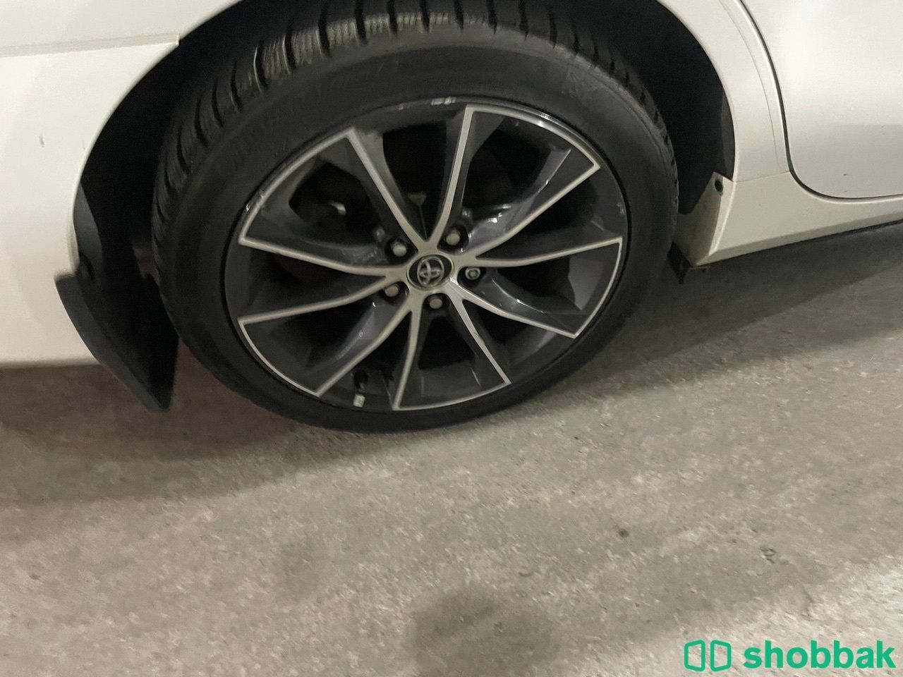 2015 Toyota Camry Fresh 0 owners 0 accidenta شباك الإمارات العربية المتحدة