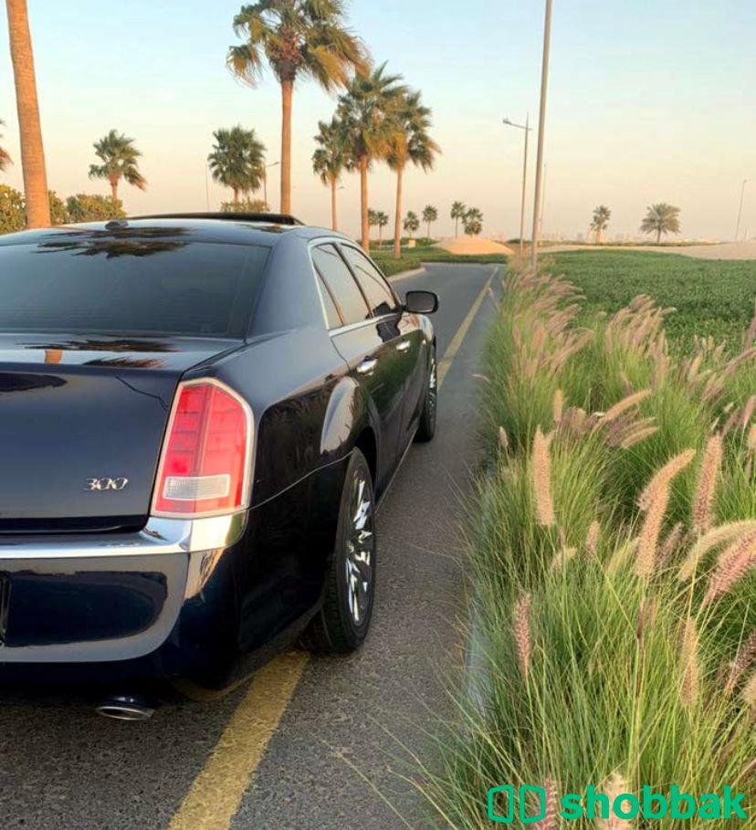 للبيع كرايسلر 300C شباك الإمارات العربية المتحدة