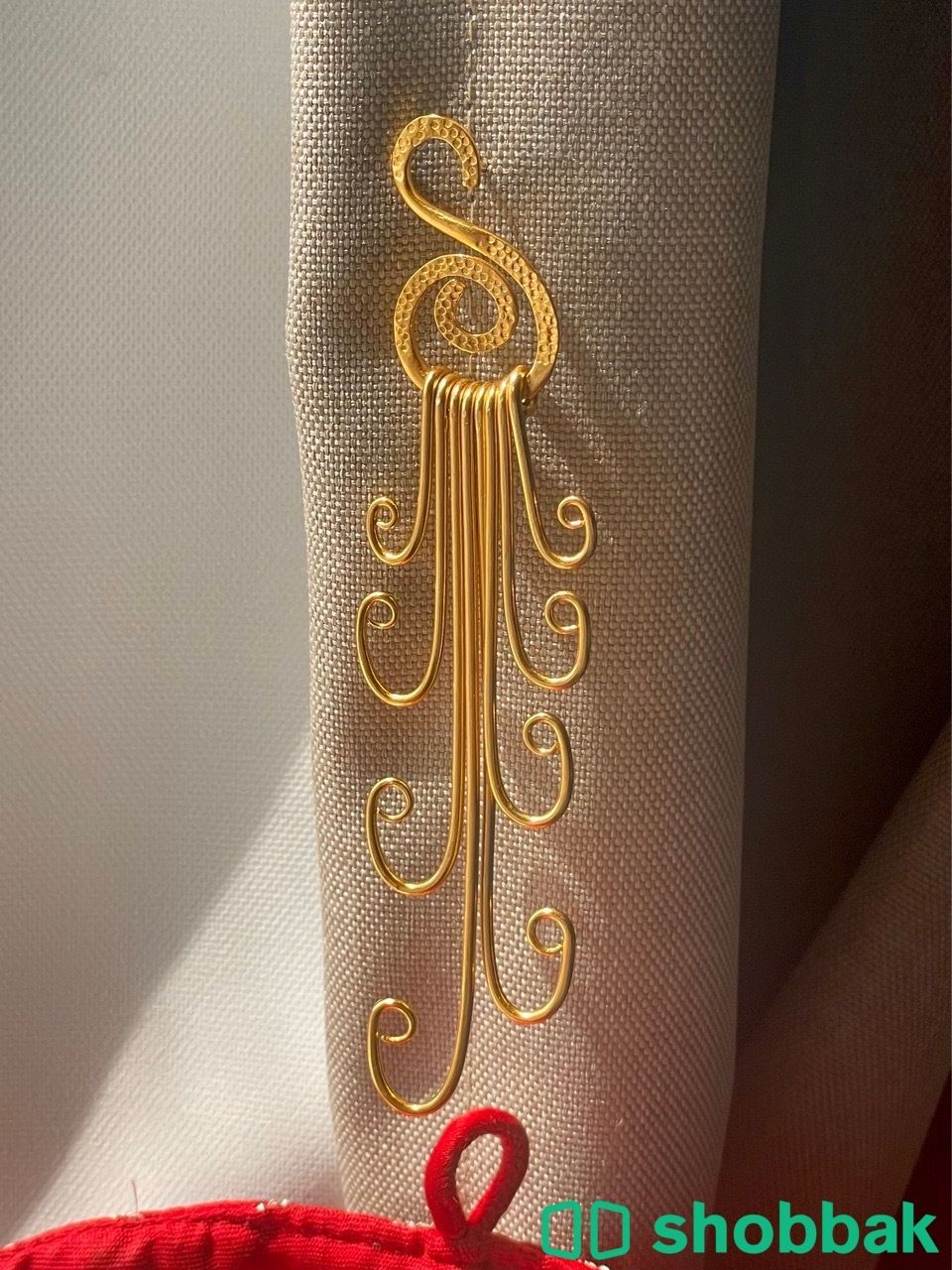 Amrapali clef wavy earrings Shobbak Saudi Arabia