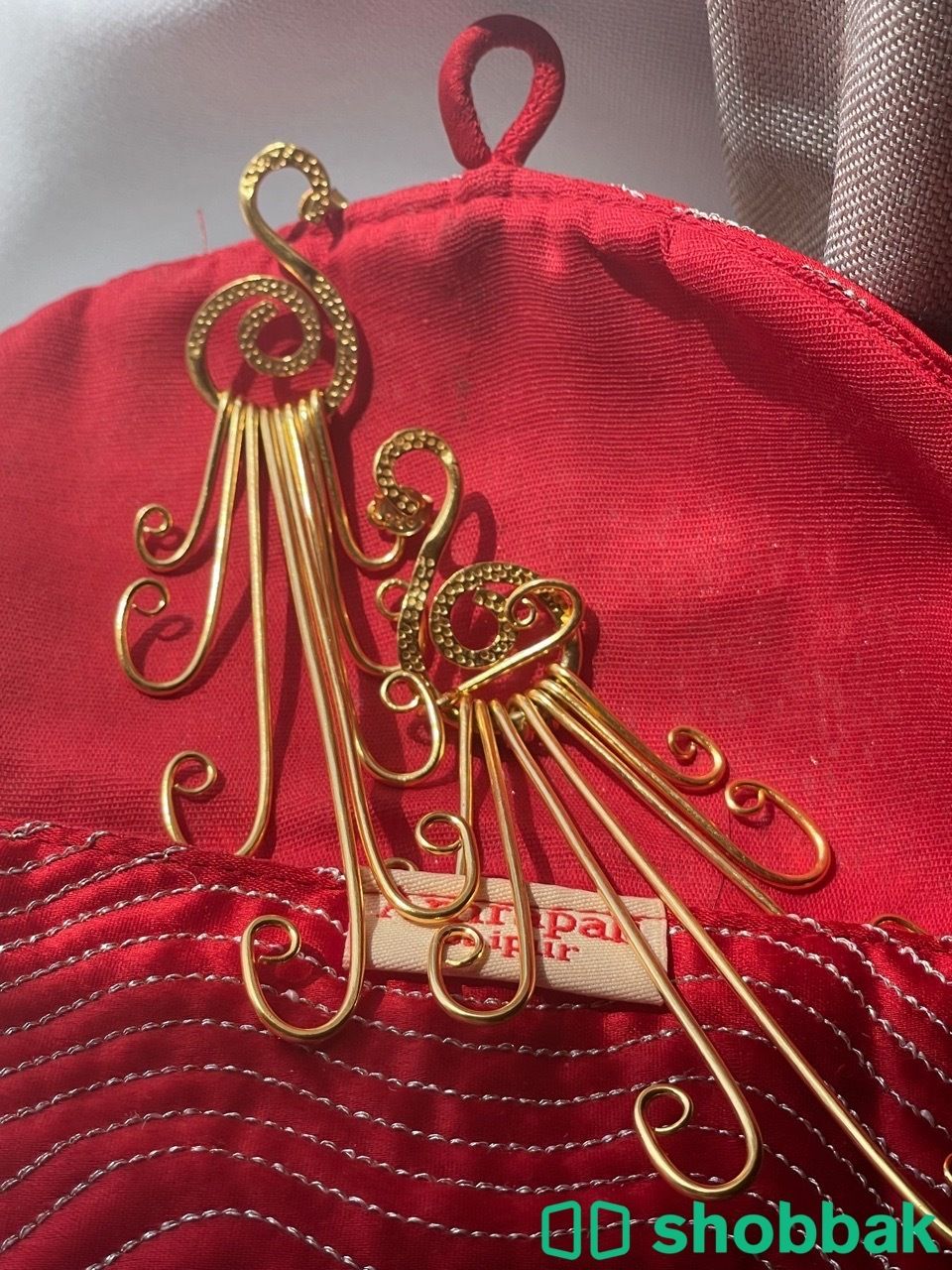 Amrapali clef wavy earrings Shobbak Saudi Arabia
