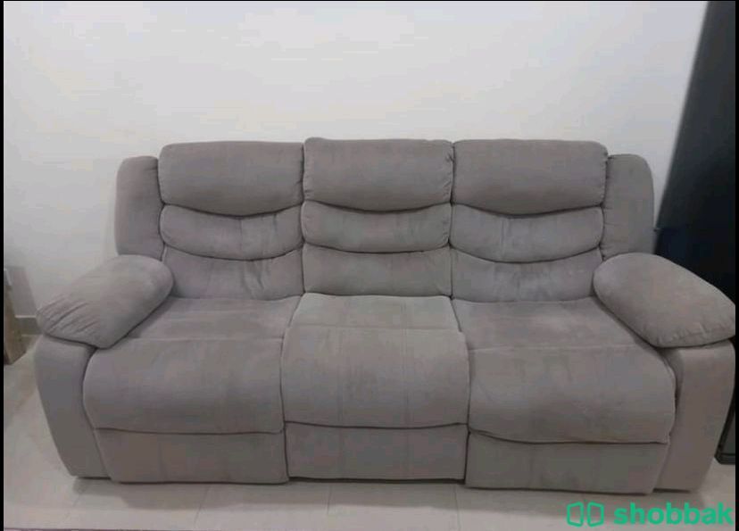 Comfortable sofa seats  شباك البحرين