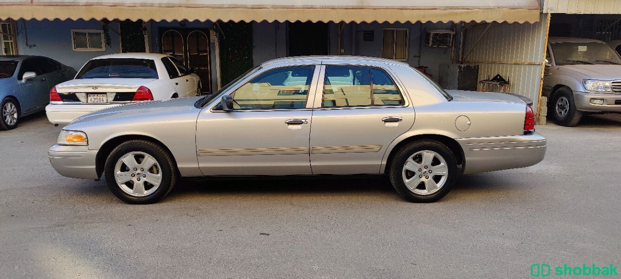 For sale Ford crown Victoria شباك البحرين
