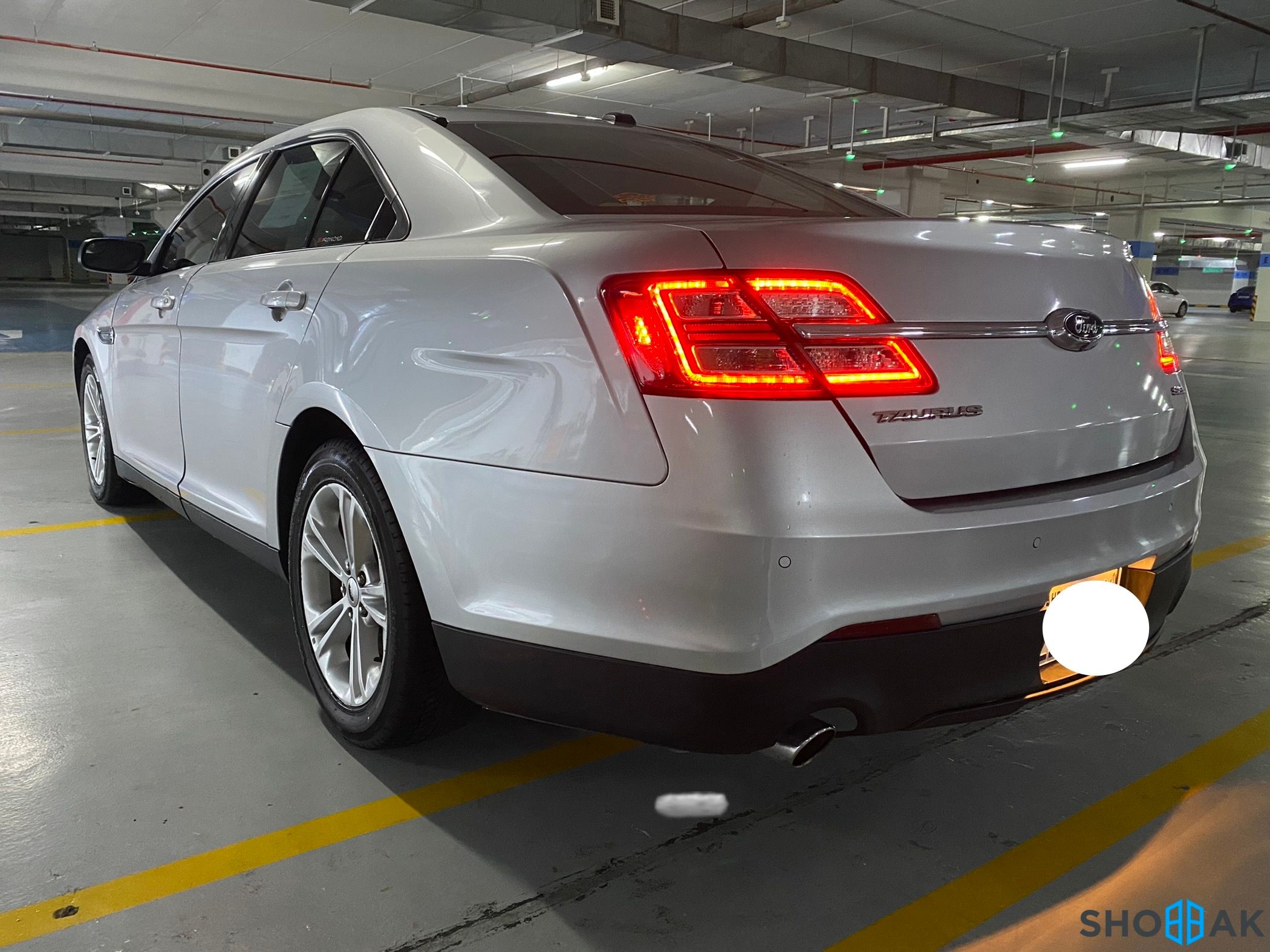 Ford Taurus 2016 Med option شباك البحرين