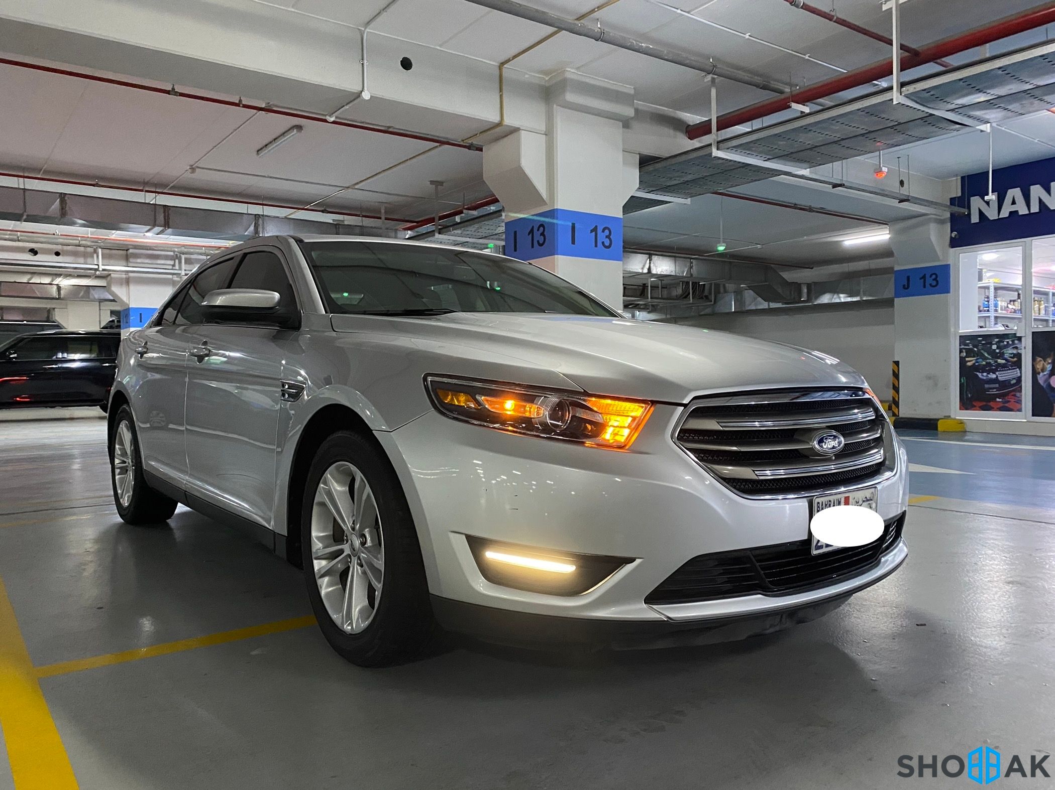 Ford Taurus 2016 Med option شباك البحرين
