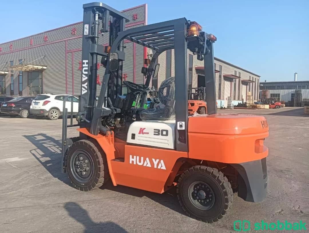 Forklifts 10 ton 7ton 5 ton 3 ton for rent in Riyadh  شباك السعودية