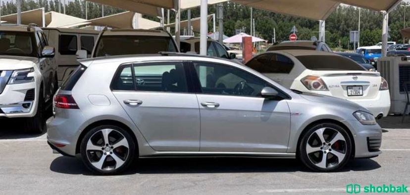 للبيع سيارة غولف GTI 2016  شباك الإمارات العربية المتحدة
