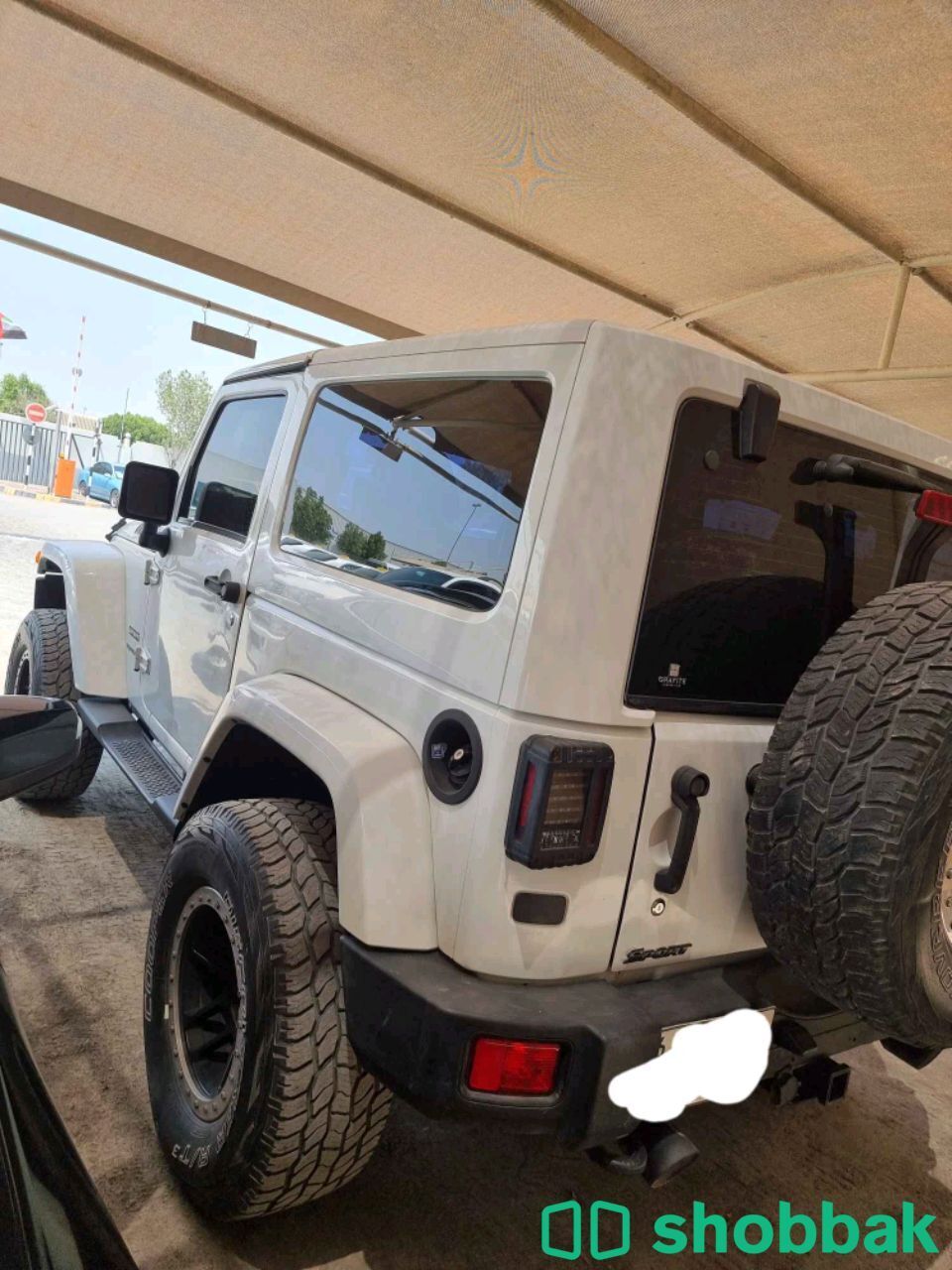 Jeep Wrangler Sport شباك الإمارات العربية المتحدة