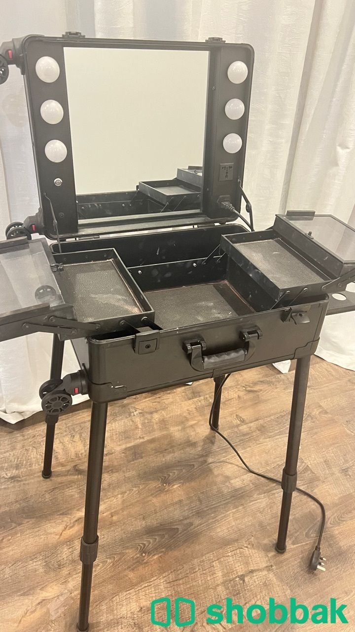 Makeup table with LED lights 3 colors تسريحة  Shobbak Bahrain