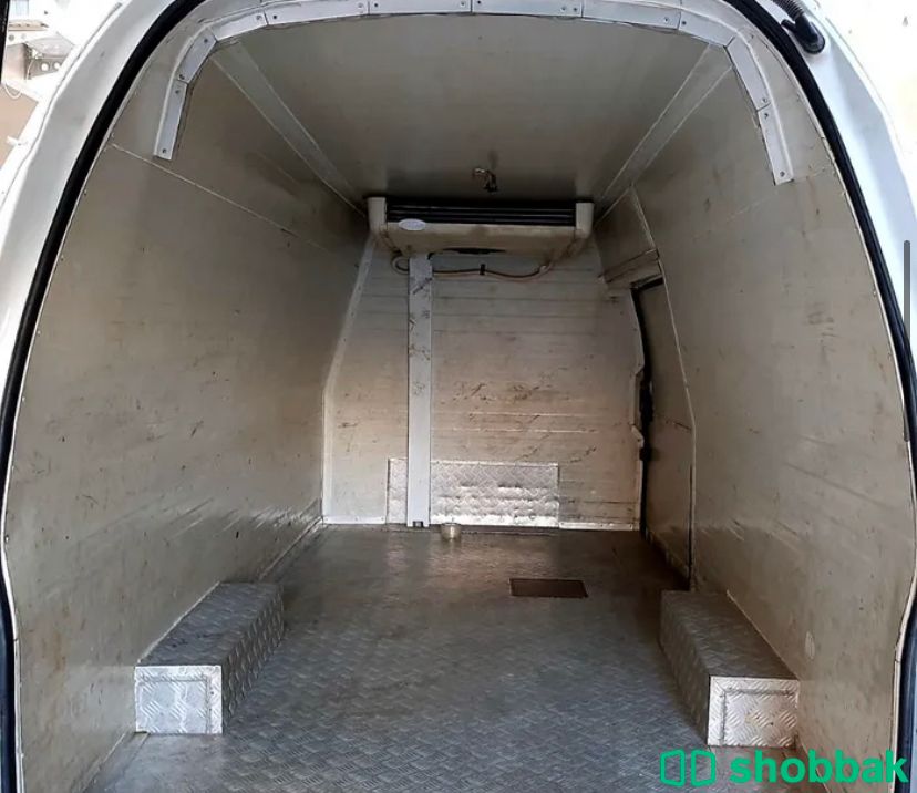 Nissan Urvan Hi-Roof Van with Chiller شباك الإمارات العربية المتحدة