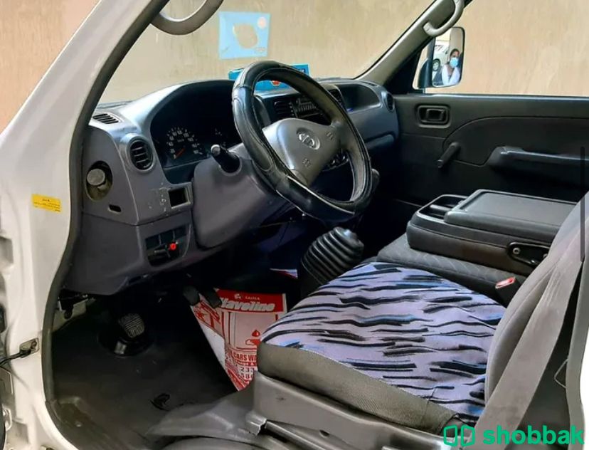 Nissan Urvan Hi-Roof Van with Chiller شباك الإمارات العربية المتحدة