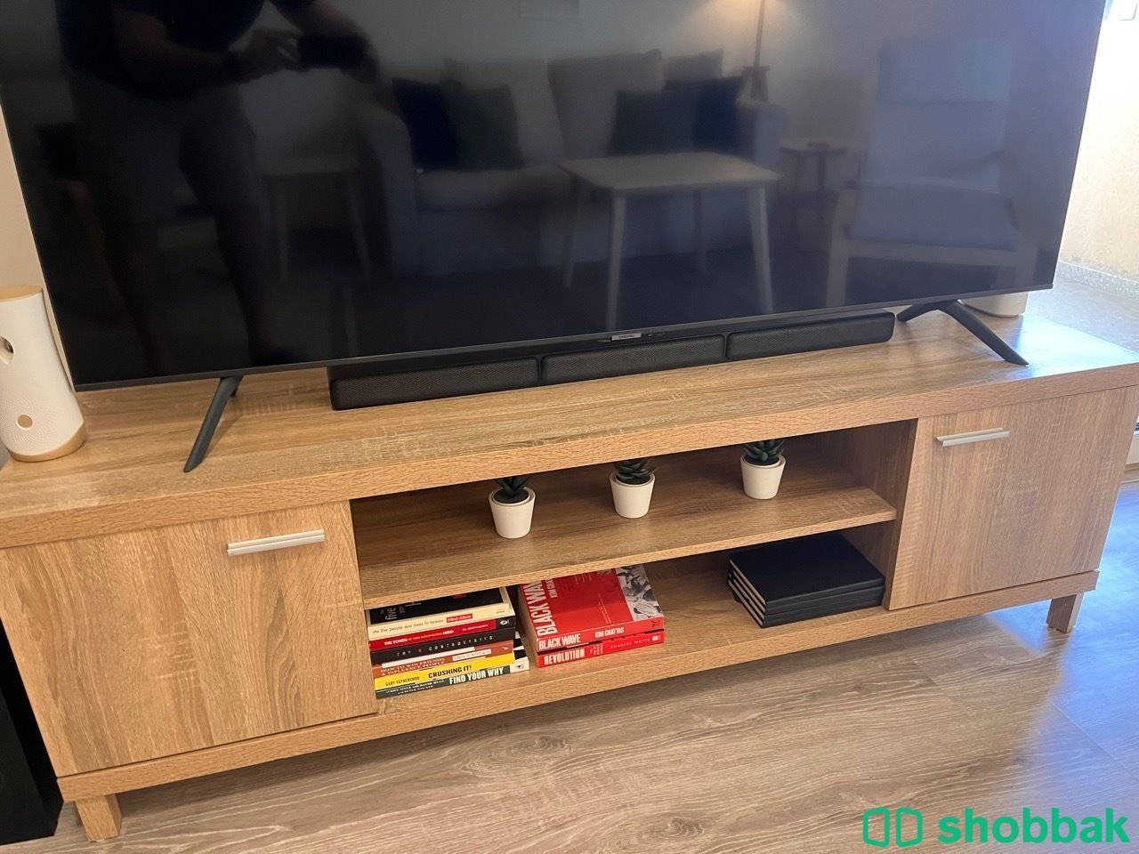Sofa Bed + full living room شباك السعودية