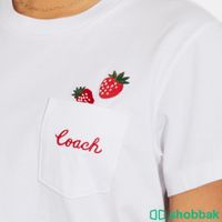 T-shirt من Coach شباك السعودية