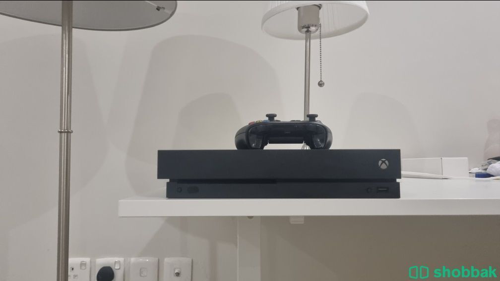 Xbox one x للبيع  شباك السعودية