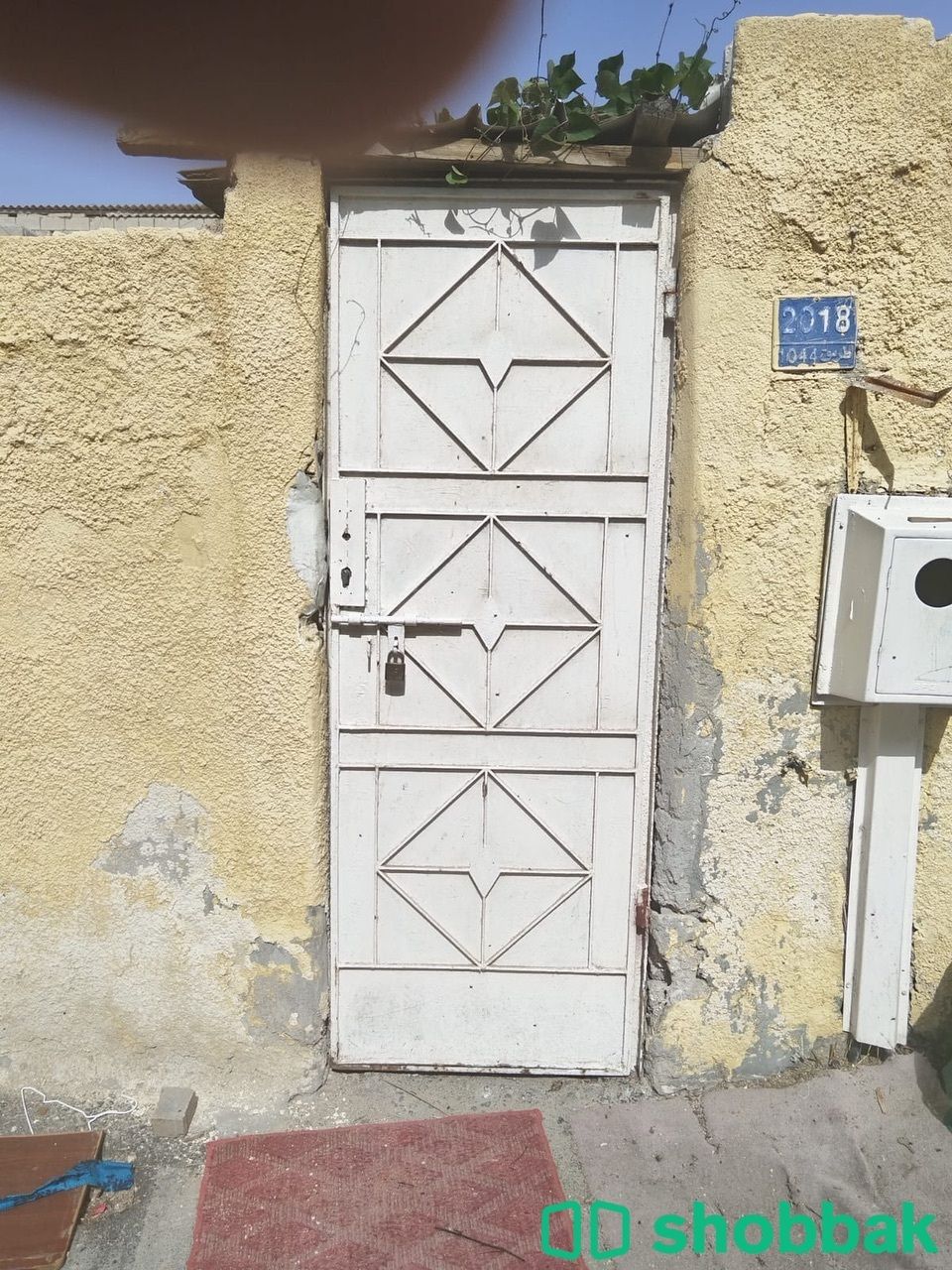 ابواب حديد وسخان ومراوح للبيع شباك البحرين