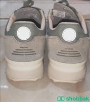 حذاء رياضي أصلي ماركة acics المعروفة بتصميم ولون فريد شباك السعودية