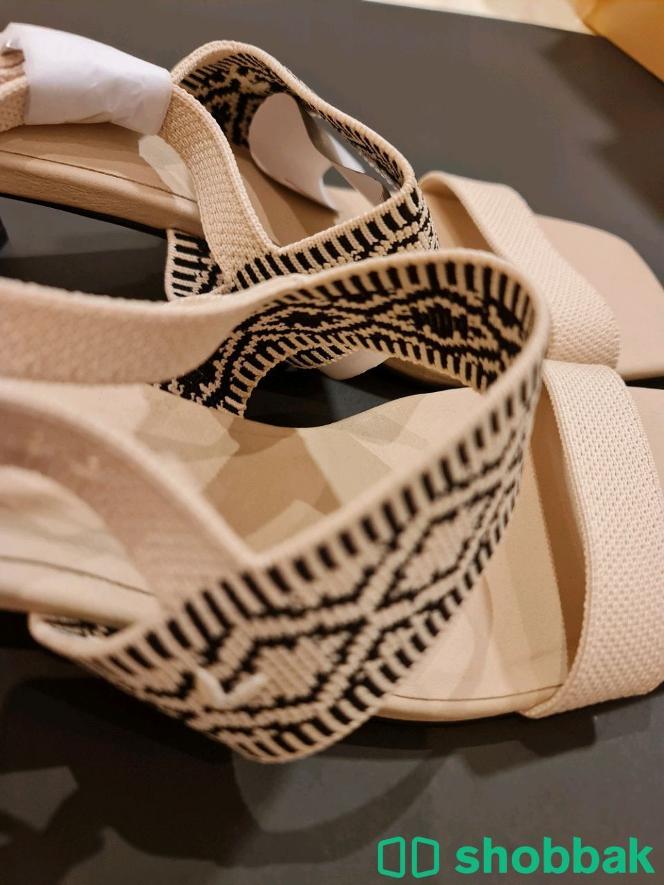 حذاء نسائي ماركة ڤيڤايا - مقاس 42 و اللون بيج Shobbak Saudi Arabia