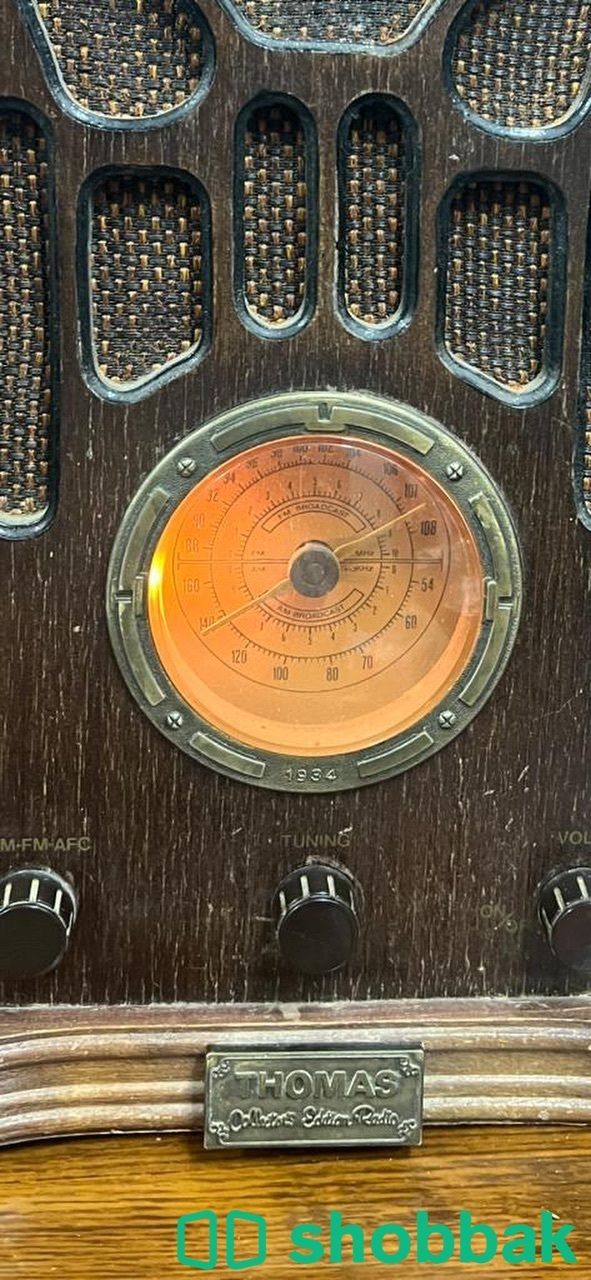 راديو قديم من عام 1934 Shobbak Saudi Arabia