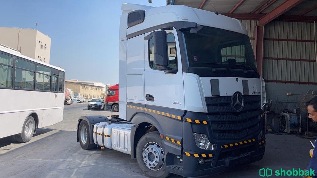 راس شاحنة 2016  MB4  1842 شباك البحرين