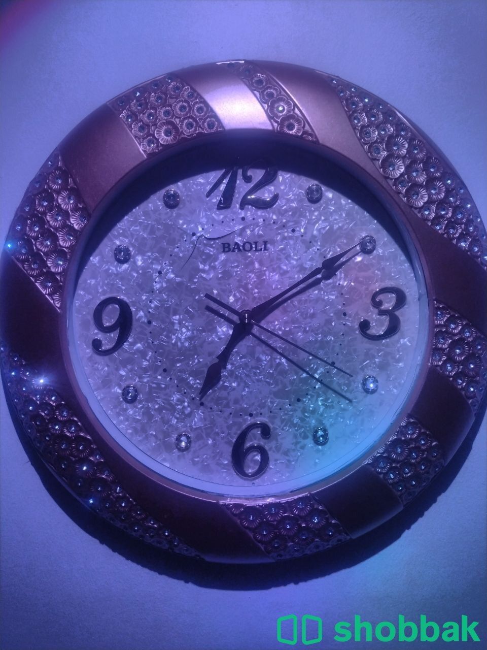 ساعة مزخرفة بالذهب من BAOLL Shobbak Saudi Arabia