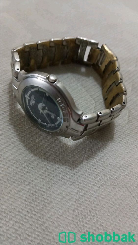 ساعة يد قديمة للبيع Shobbak Saudi Arabia