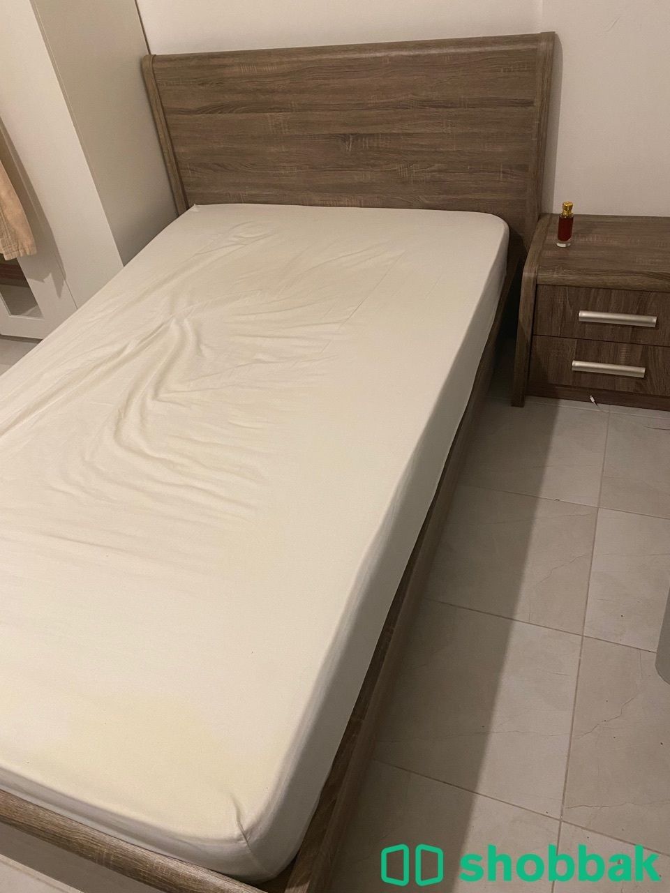 سرير طاولة طعام بوفيه شباك الكويت