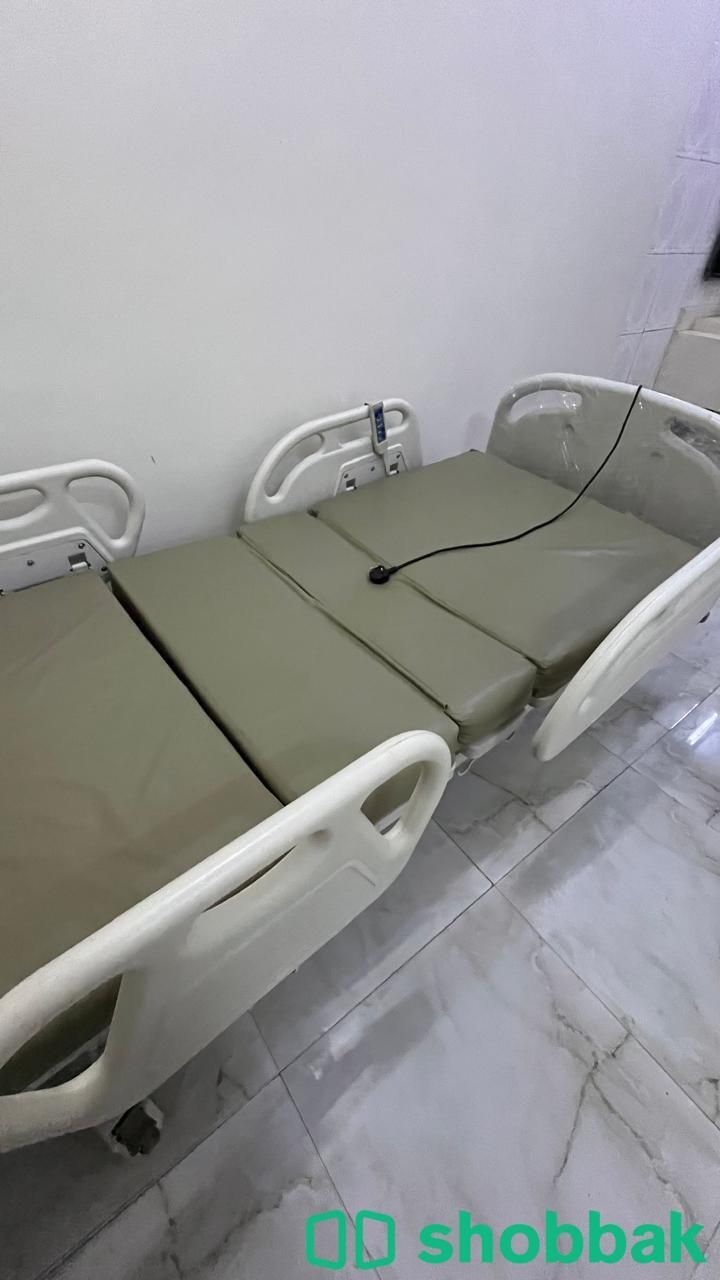 سرير طبي مع مرتبه  شباك السعودية