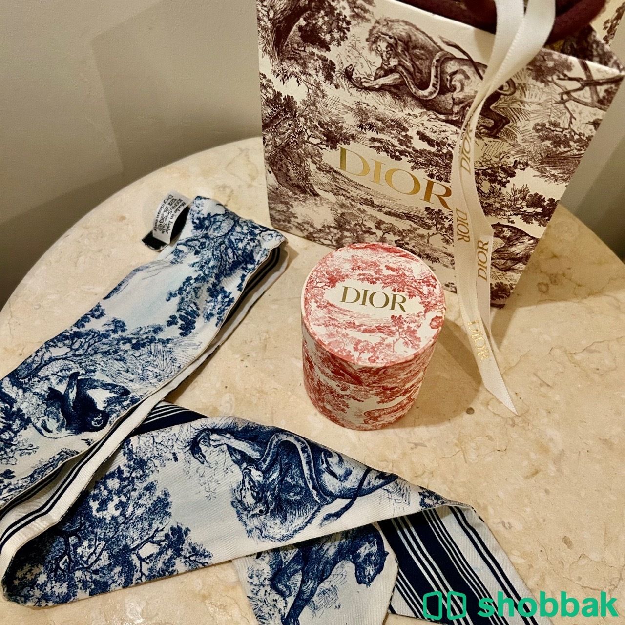 سكارف شنطة من ديور اصلي Shobbak Saudi Arabia