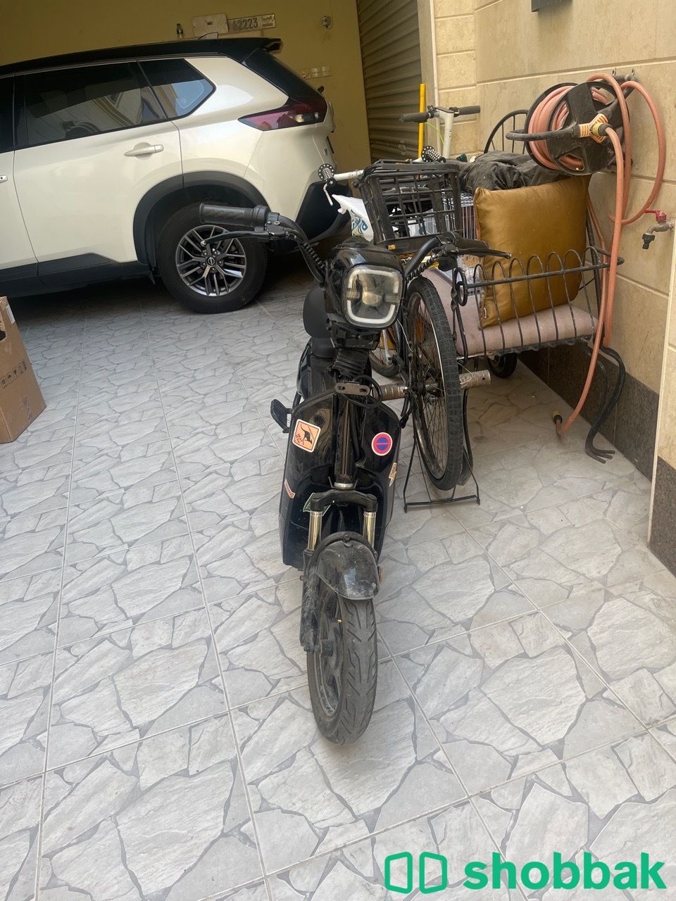 ‏ سكوتر مستعمل أربع شهور لكنه جديد لا يوجد فيه أي خرابة كهربائية وهو شغال ووسريع Shobbak Bahrain