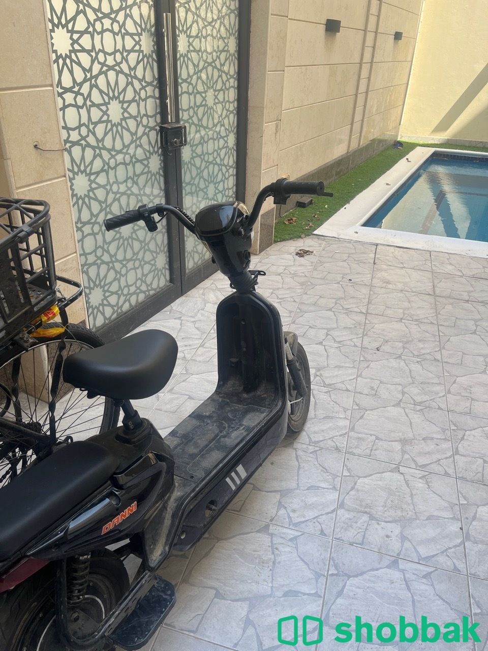 ‏ سكوتر مستعمل أربع شهور لكنه جديد لا يوجد فيه أي خرابة كهربائية وهو شغال ووسريع Shobbak Bahrain