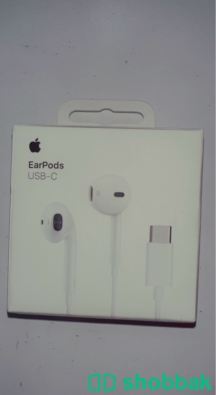 سماعات EarPods  نوع USB-C من Apple شباك السعودية