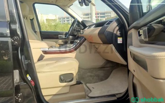 سيارة لاند روفر  شباك الإمارات العربية المتحدة
