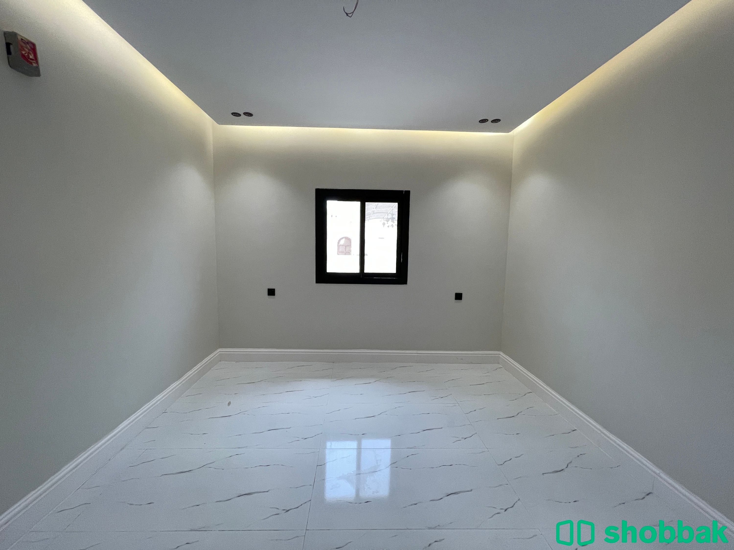شقة 4 غرف بحي السلامة جديدة جاهزة للسكن تقبل البنك من المالك مباشرة  Shobbak Saudi Arabia
