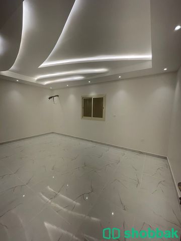 شقة جديدة للايجار 6 غرف بحي النعيم ب75الف Shobbak Saudi Arabia