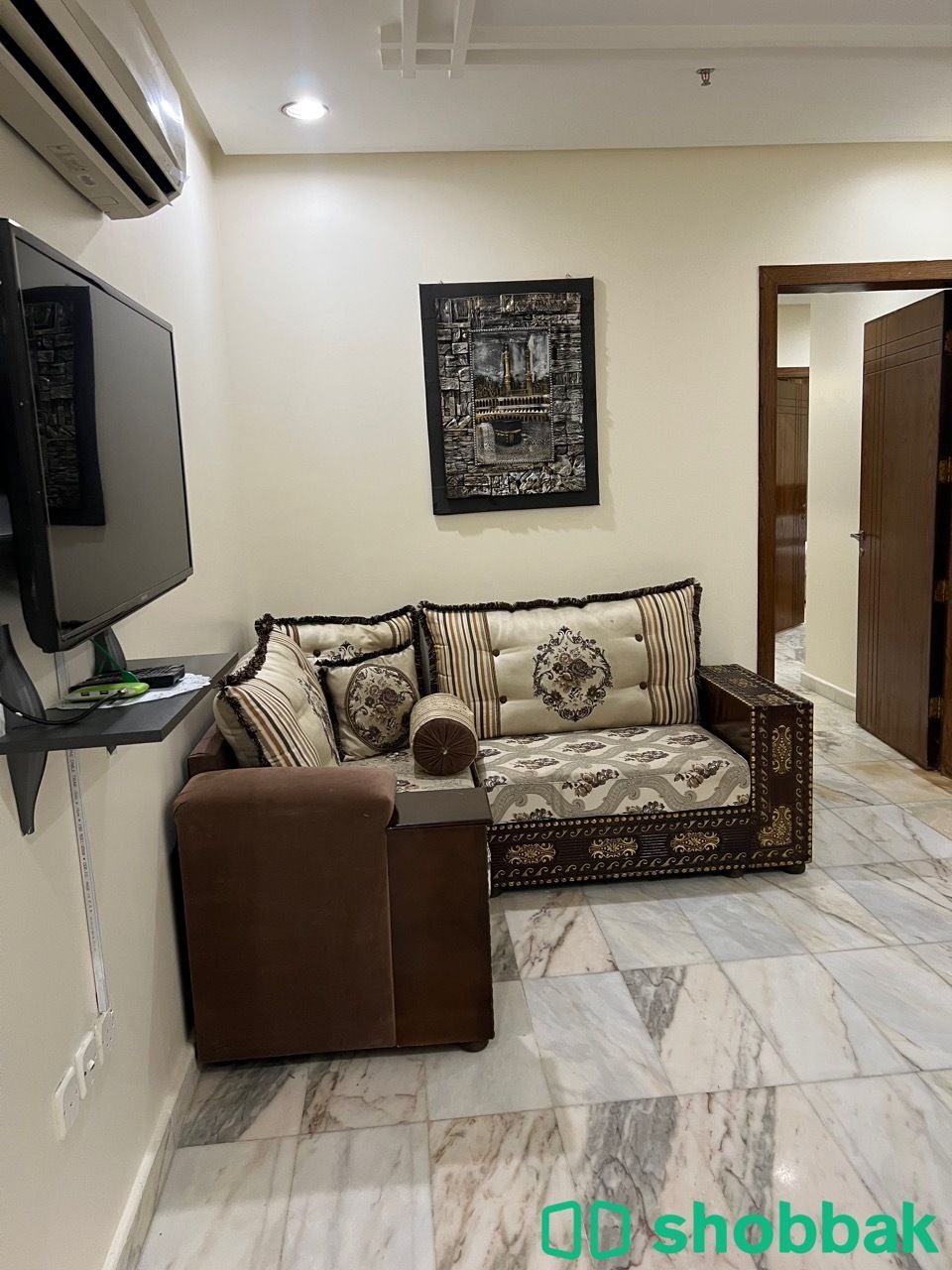 شقة غرفتين وصالة ومطبخ ودورتين مياة فاخرة للإيجار شباك السعودية