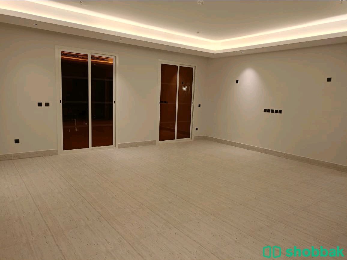 شقة فاخرة للايجار 
الرياض حي السليمانيه

المساحه 180 م 

مكونه من : 

3 غرف نوم  شباك السعودية