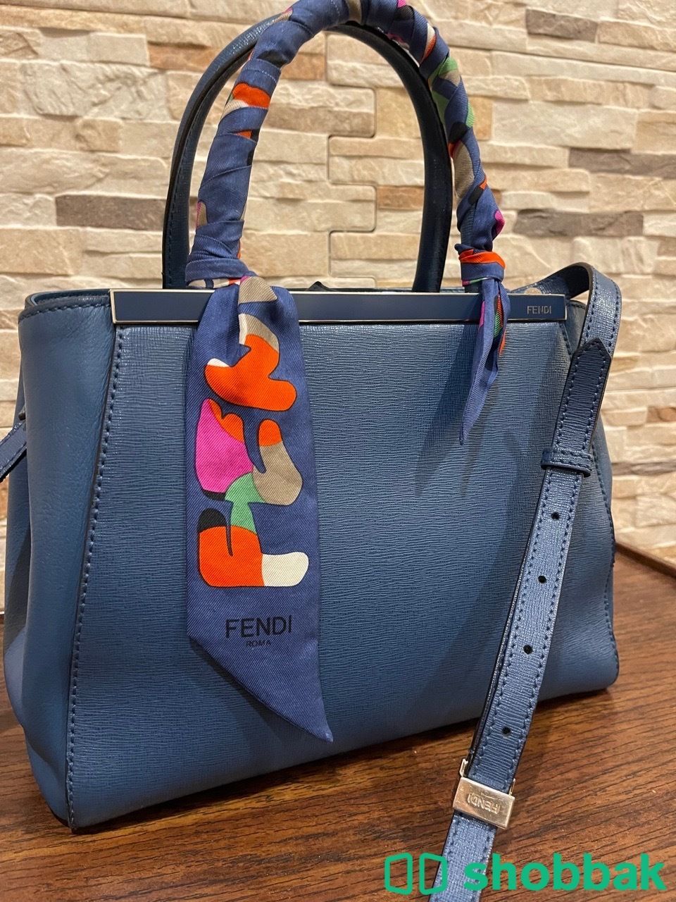 شنطة FENDI جديدة مع ملحقاتها  شباك السعودية