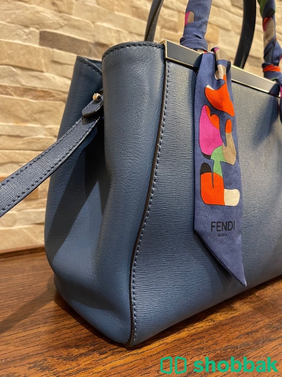 شنطة FENDI جديدة مع ملحقاتها  شباك السعودية