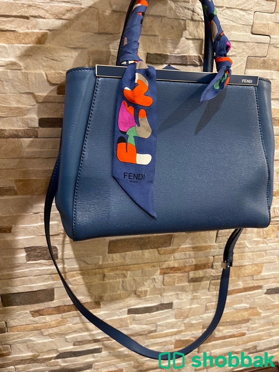 شنطة FENDI جديدة مع ملحقاتها  شباك السعودية