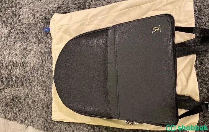 شنطة ظهر LV اصلية (Louis Vuitton Backpack) Shobbak Saudi Arabia