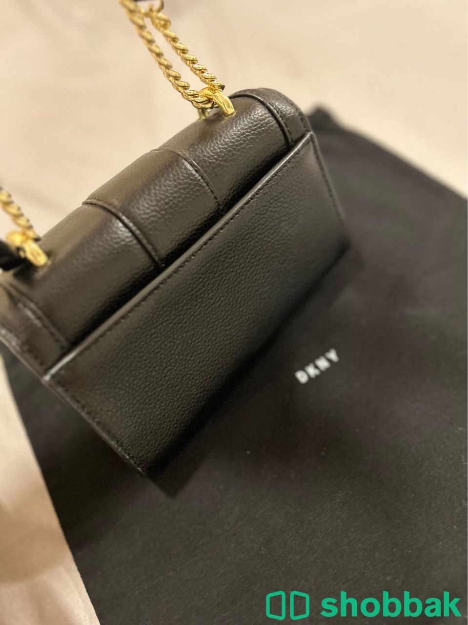 شنطه DKNY شباك البحرين