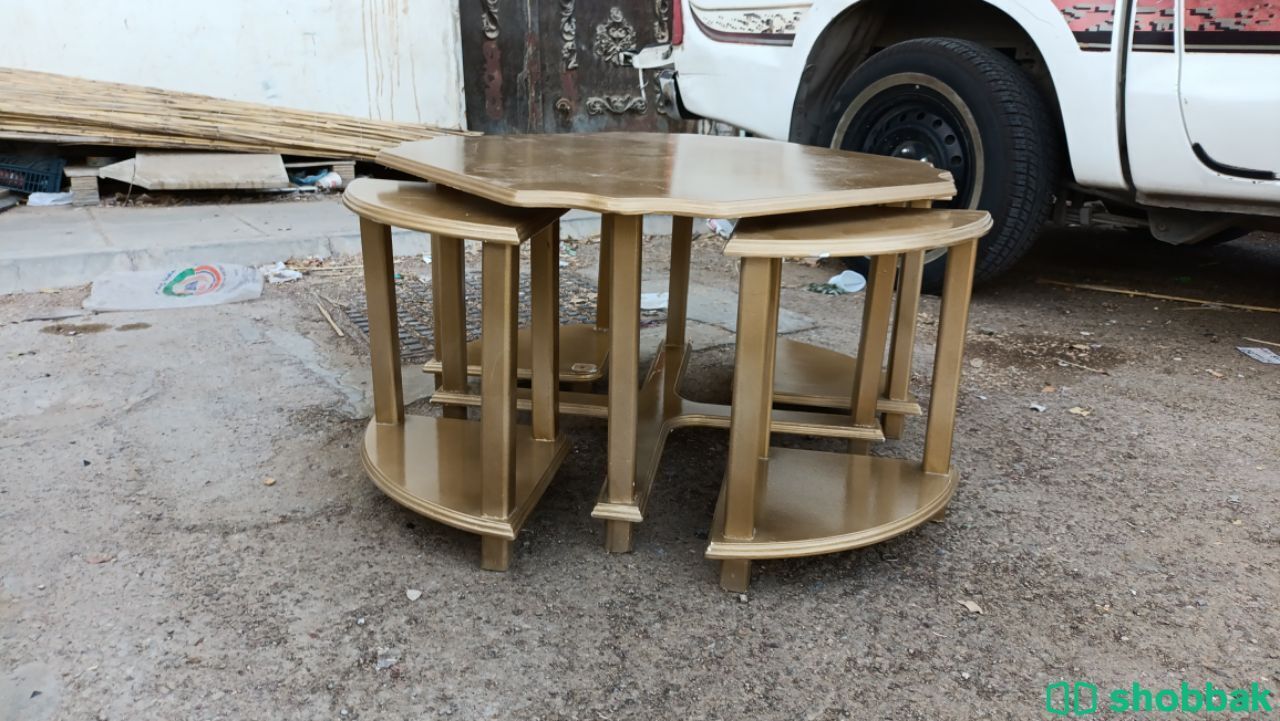 طاولة دائرية خشبية-wooden table Shobbak Saudi Arabia