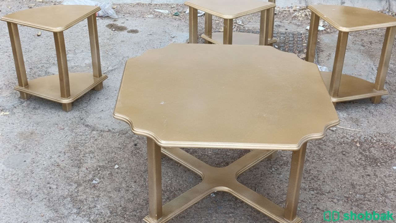 طاولة دائرية خشبية-wooden table Shobbak Saudi Arabia