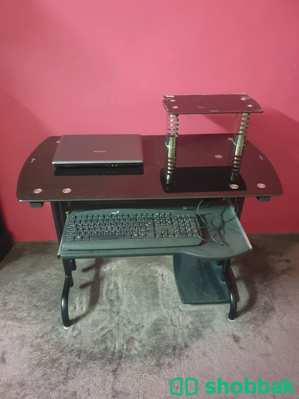 طاولة كمبيوتر   شباك السعودية