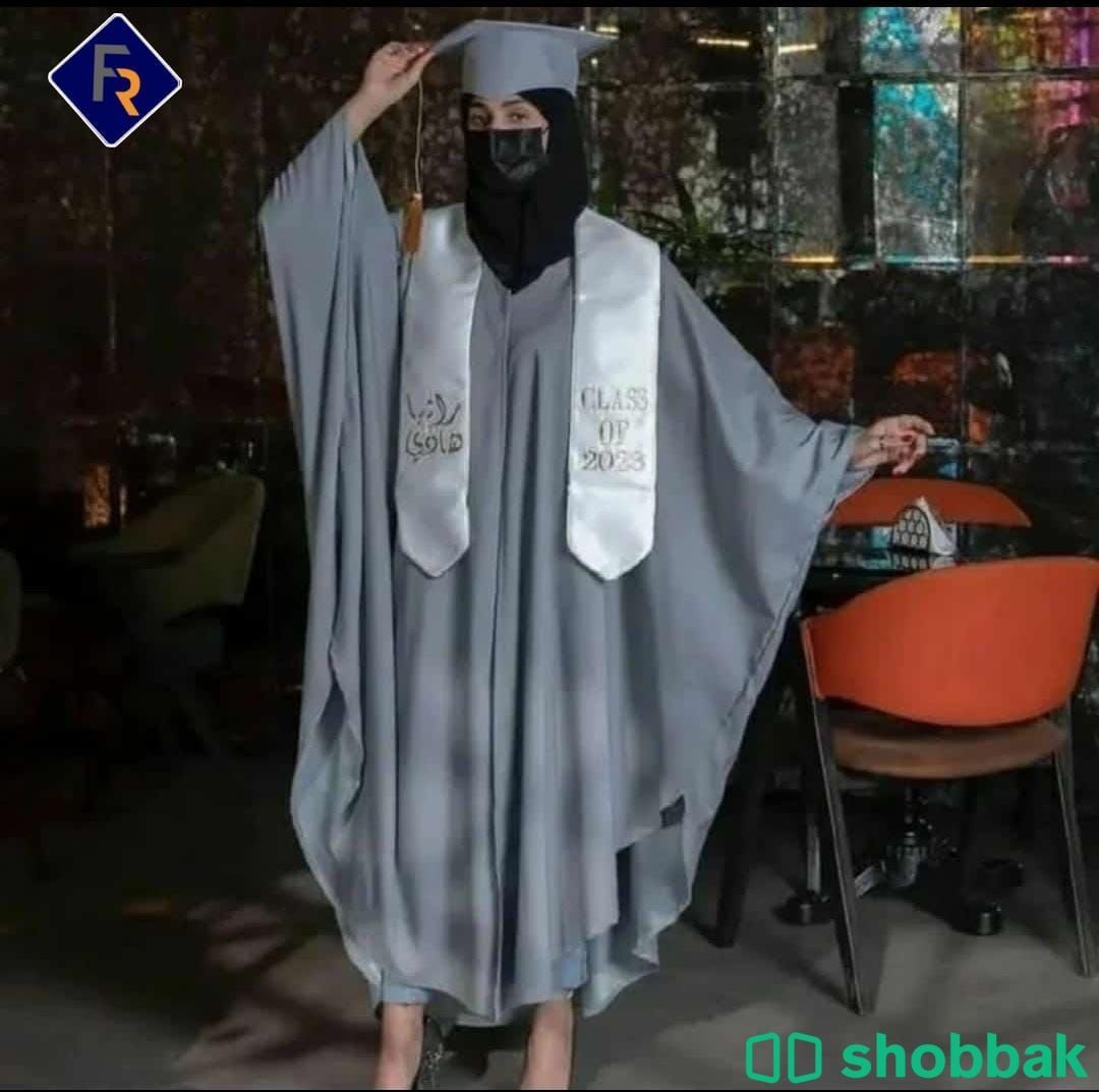 طقم عباية ووشاح وقبعة تخرج مع تطريز Shobbak Saudi Arabia