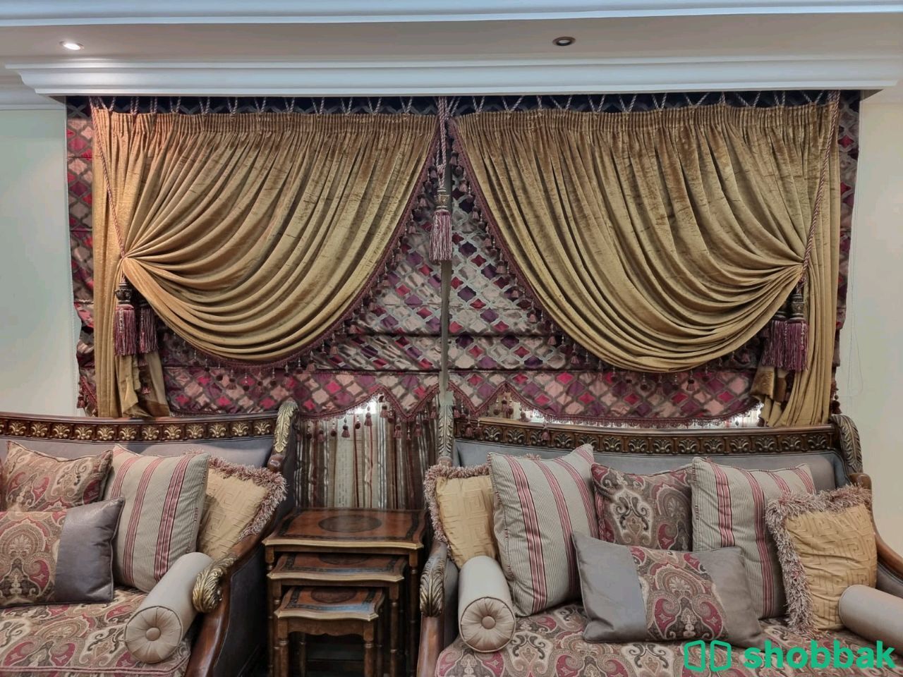 طقم كنب كلاسيك من الصبان مع ملحقاته شباك السعودية