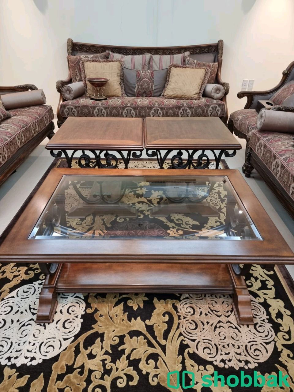طقم كنب كلاسيك من الصبان مع ملحقاته شباك السعودية