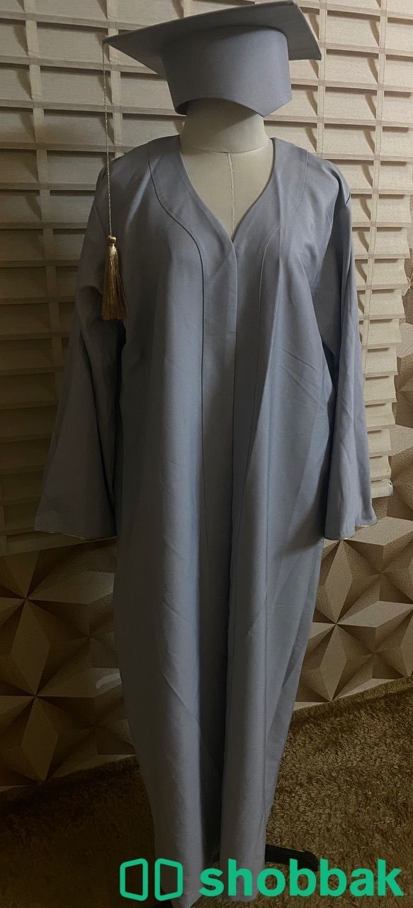عباية تخرج اللون رمادي مع القبوع Shobbak Saudi Arabia
